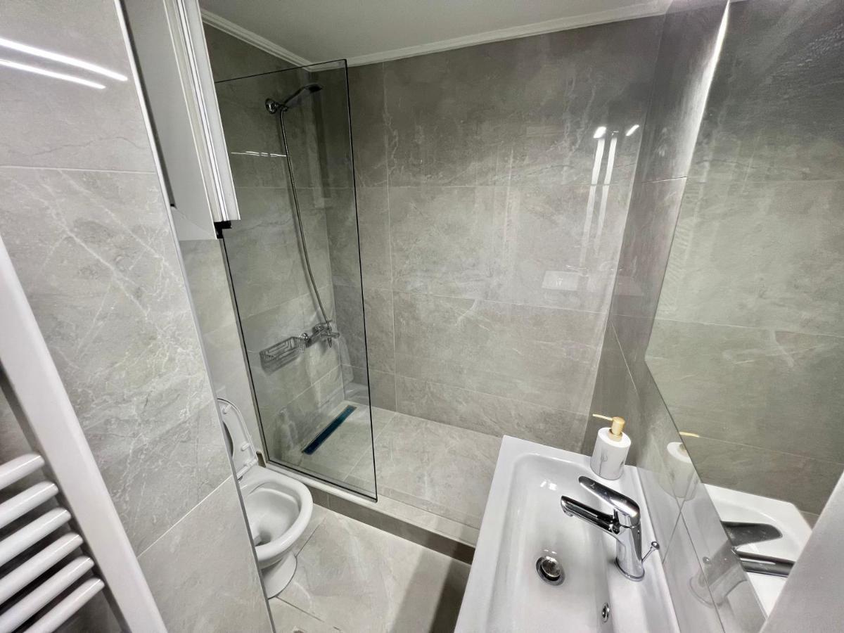 Victoria Grand Palace Apartments アテネ エクステリア 写真