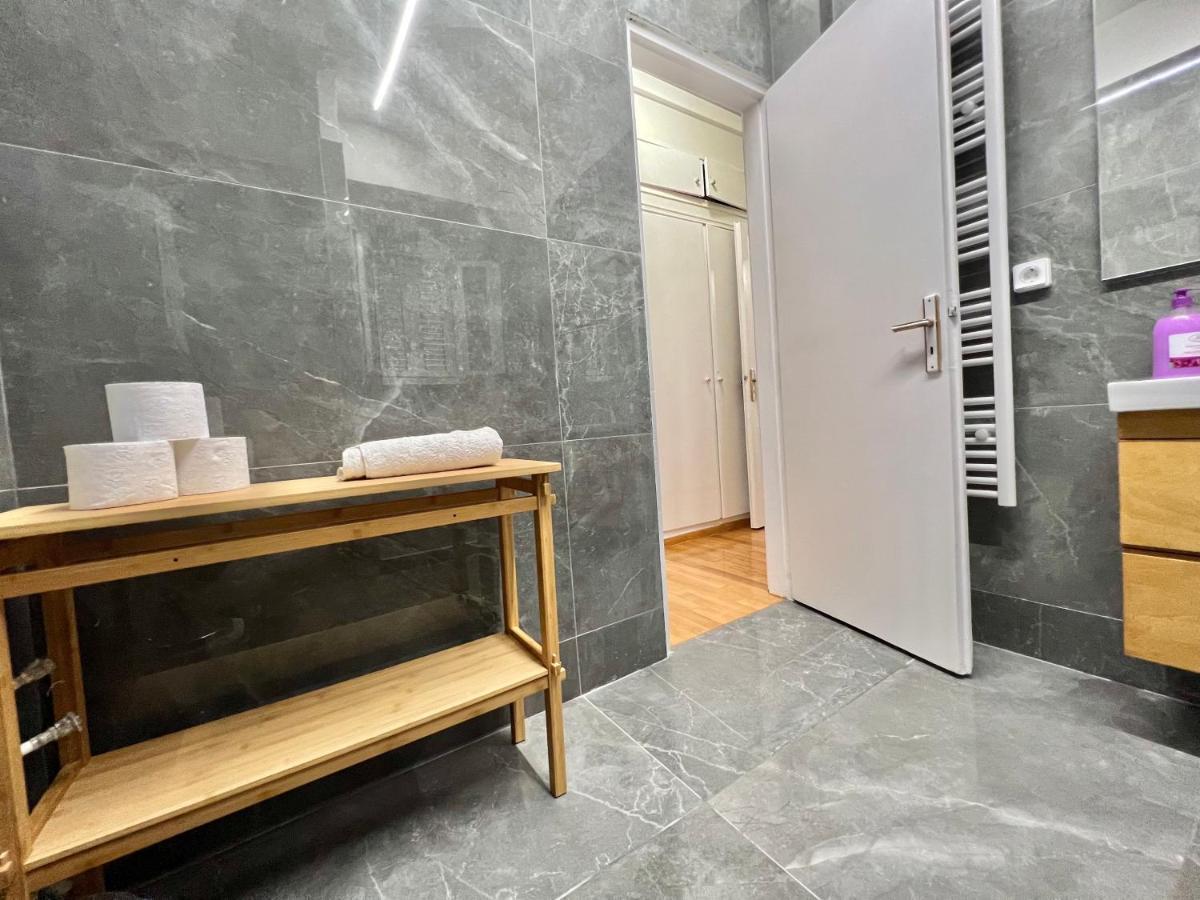 Victoria Grand Palace Apartments アテネ エクステリア 写真